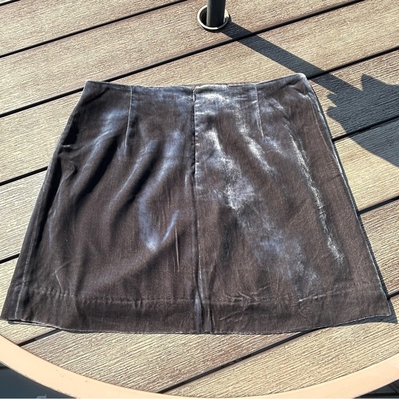 J. Crew Shimmer Grey/Silver Velvety Feel Gathered Mini Skirt Size 14 - Picture 4 of 8